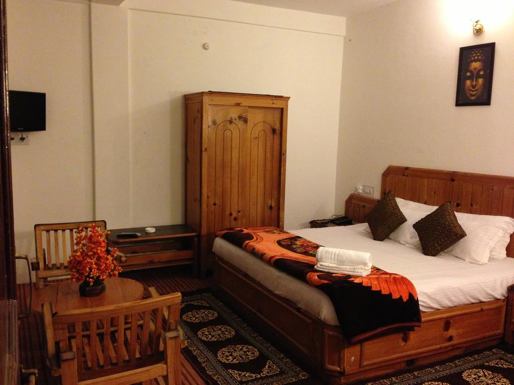 Akash Hills Hotel Manali  Luaran gambar